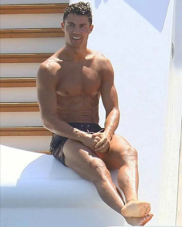 Cristiano Ronaldo pelado